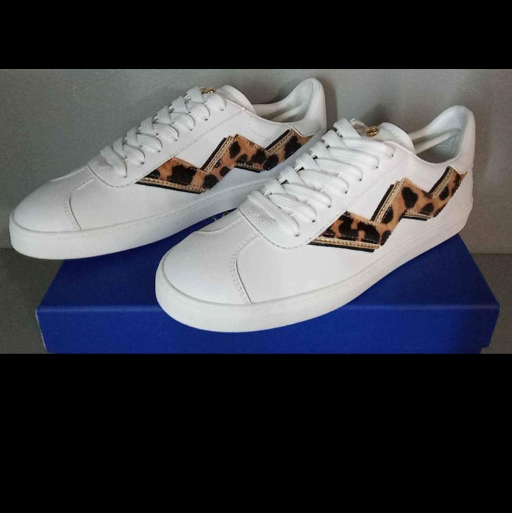 Stuart Weitzman Daryl II Sneakers